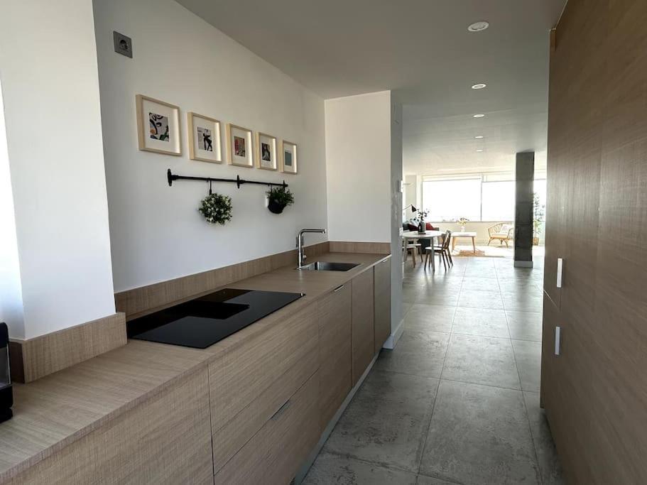 Moderno Y Completo Apartamento Frente Al Mar Málaga Kültér fotó