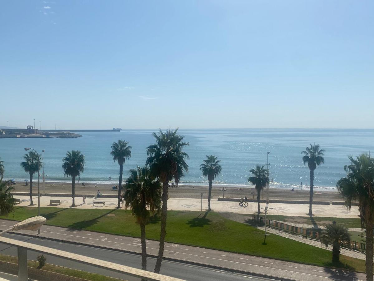 Moderno Y Completo Apartamento Frente Al Mar Málaga Kültér fotó
